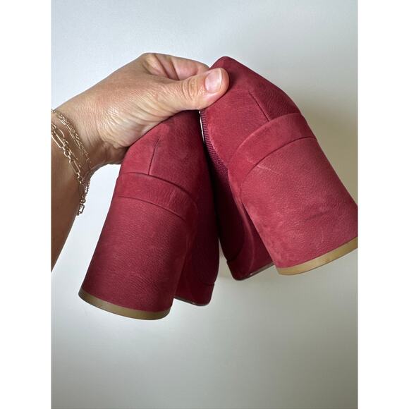 Eileen Fisher Signy Knit Chunky Block Heel Pumps in Burgandy, Size 8.5 - Picture 5 of 7